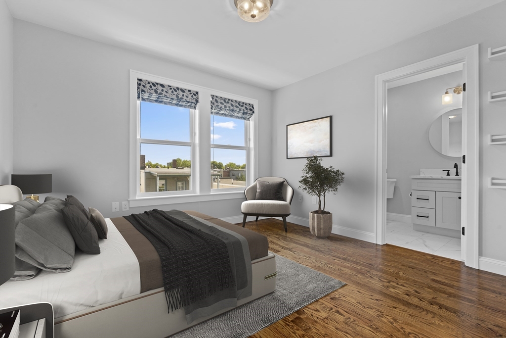 223 Saratoga Street Unit: PH1