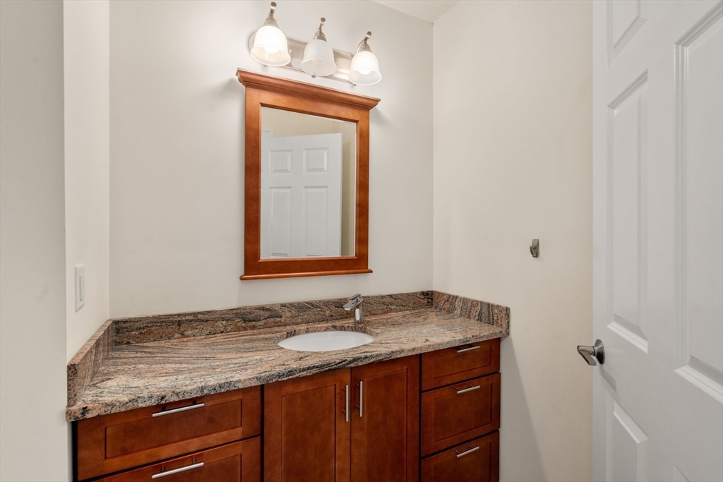 35R Lexington Ave # 1
