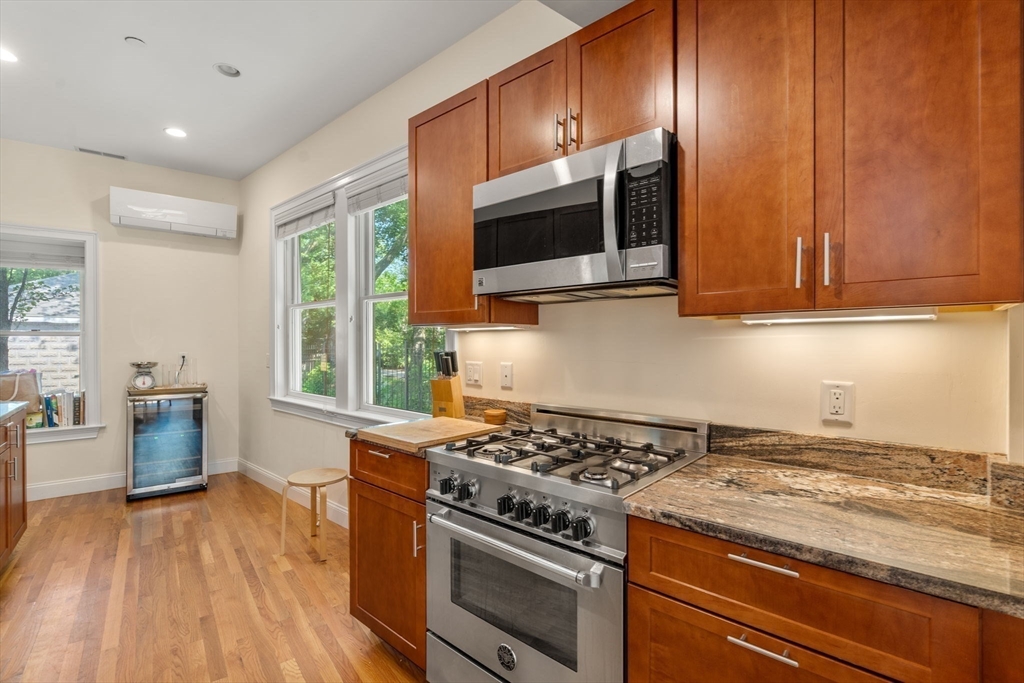 35R Lexington Ave # 1