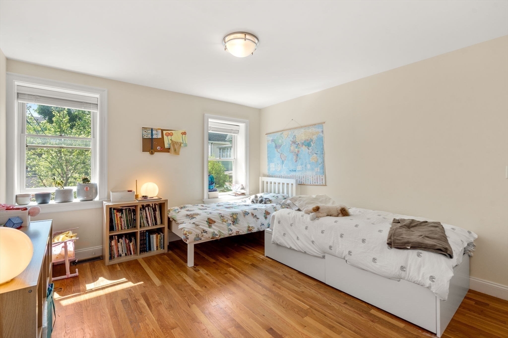 35R Lexington Ave # 1