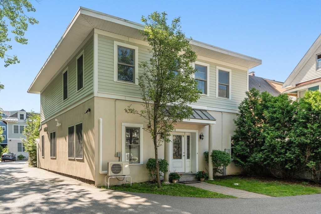 35R Lexington Ave # 1