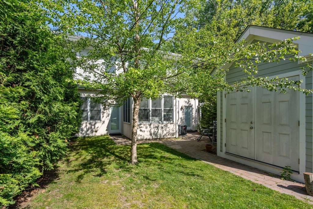 35R Lexington Ave # 1
