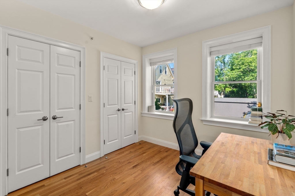 35R Lexington Ave # 1
