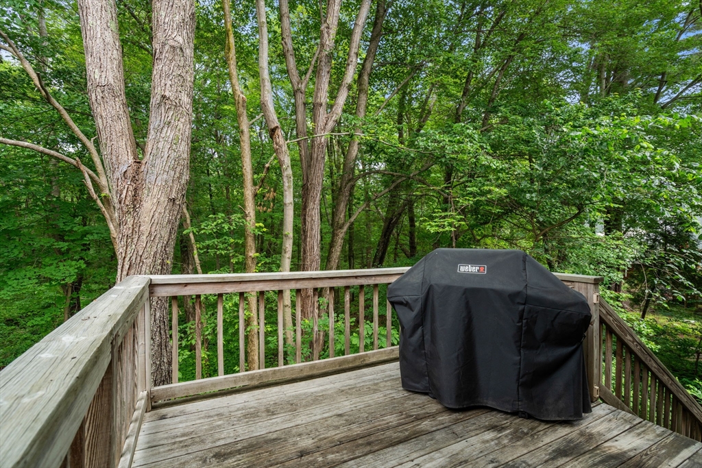 52 Meadowood Rd