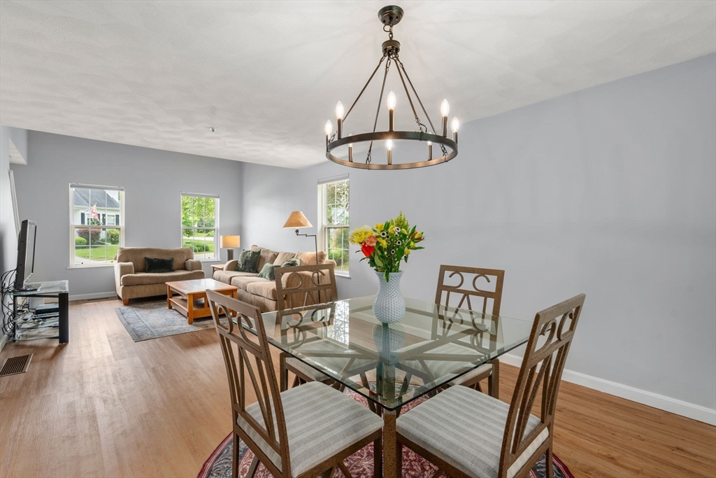 52 Meadowood Rd