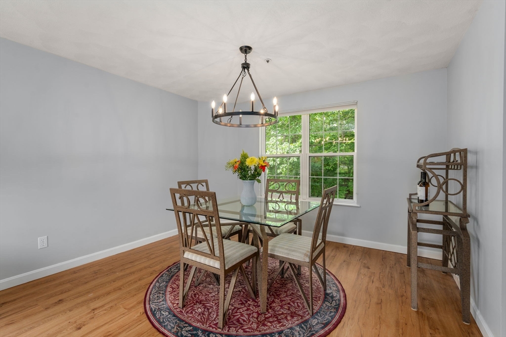 52 Meadowood Rd
