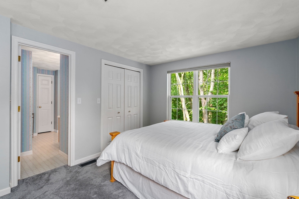52 Meadowood Rd