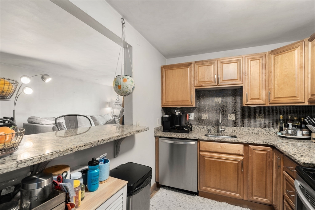 386 Commercial Street # 4E