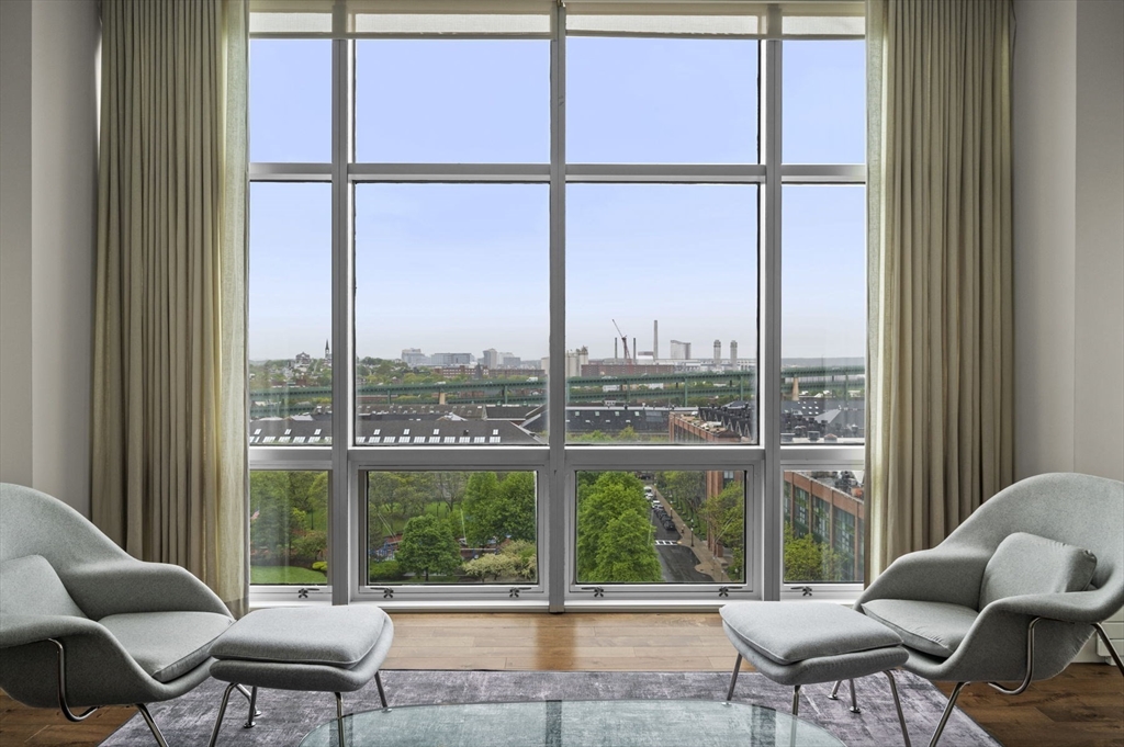 197 8th St Unit: PH215