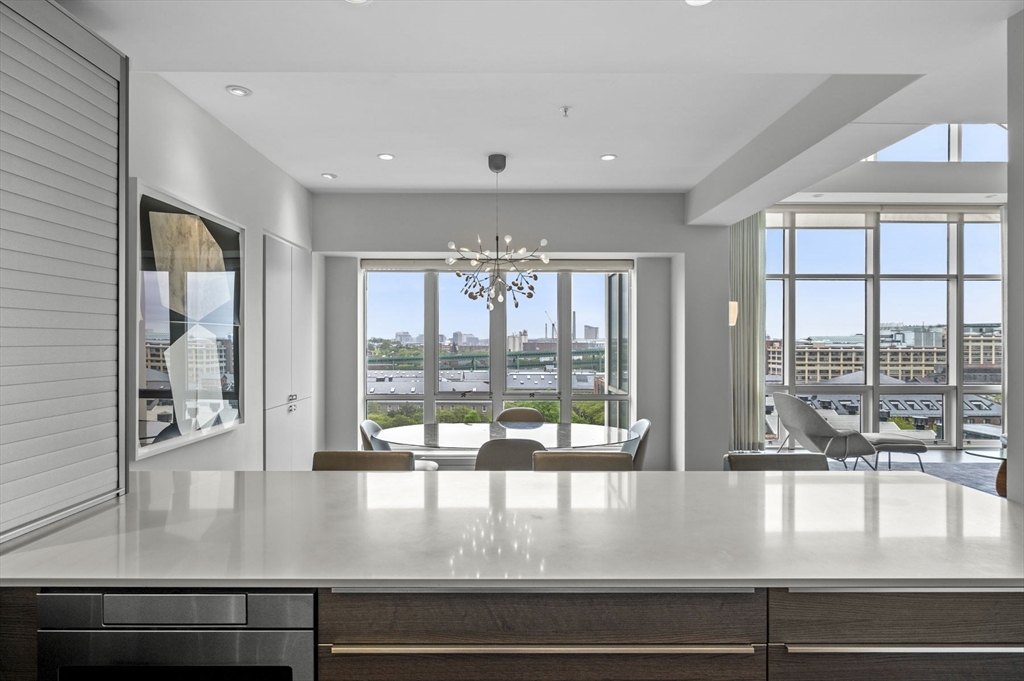 197 8th St Unit: PH215