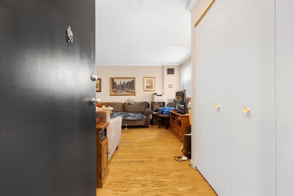 106 13th St # 114
