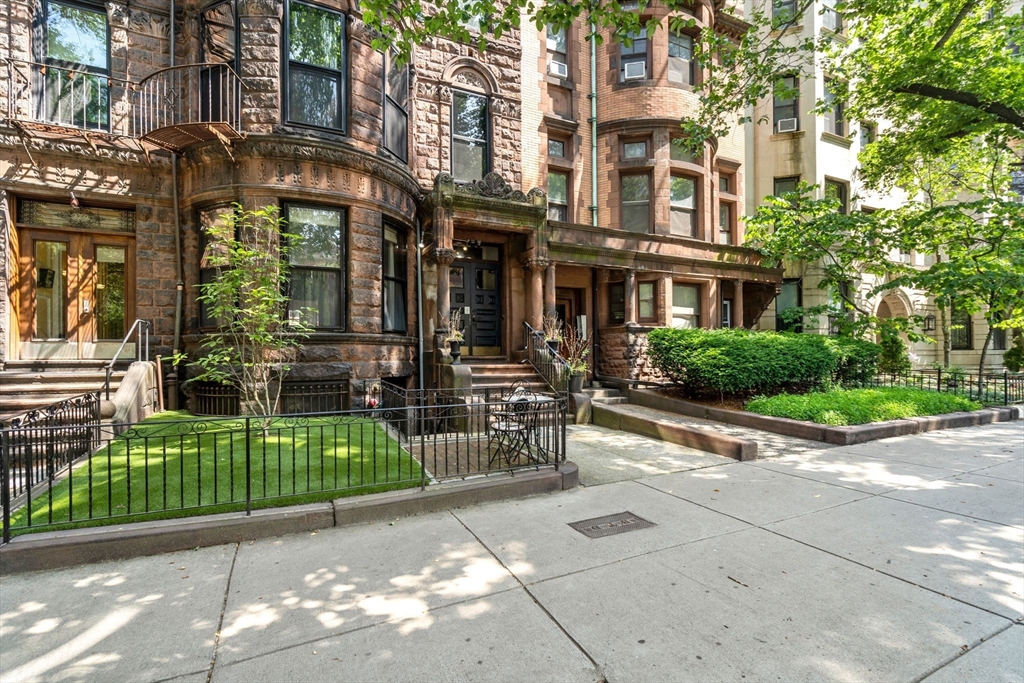 377 Commonwealth Ave # 31