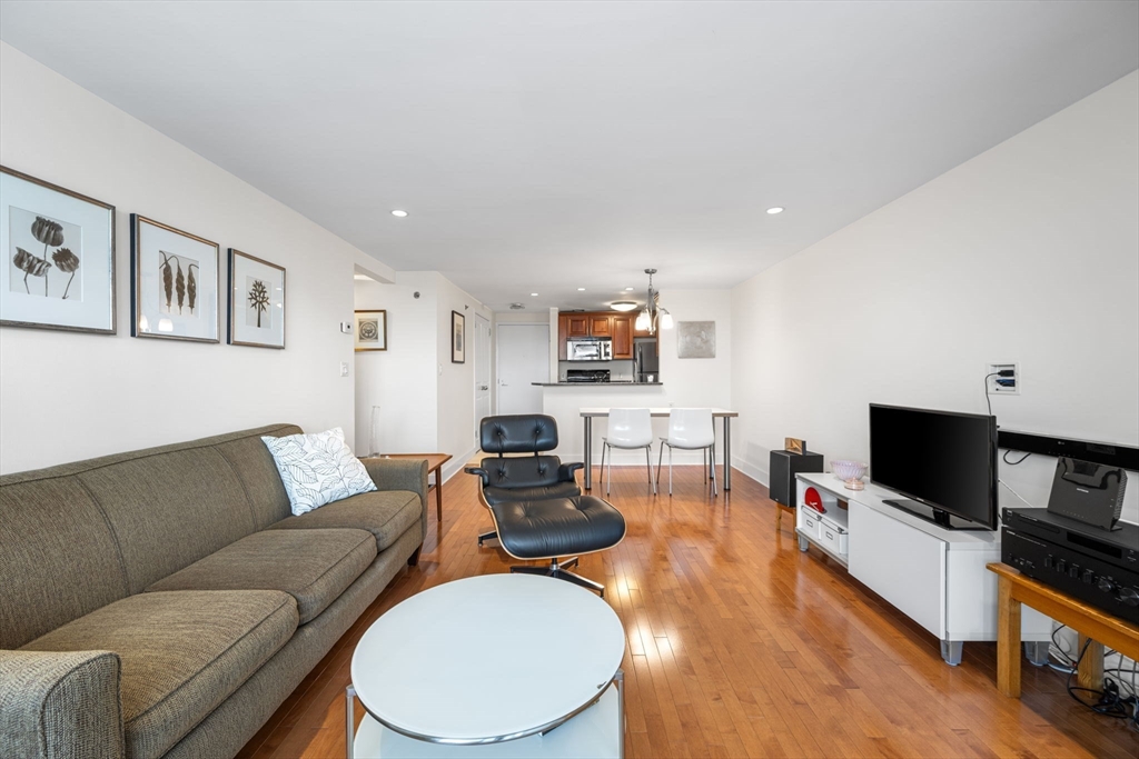 42 8th St # 1525