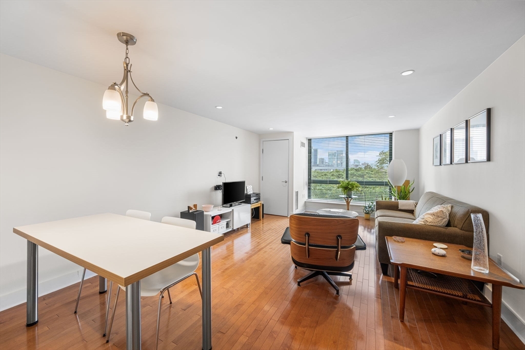 42 8th St # 1525