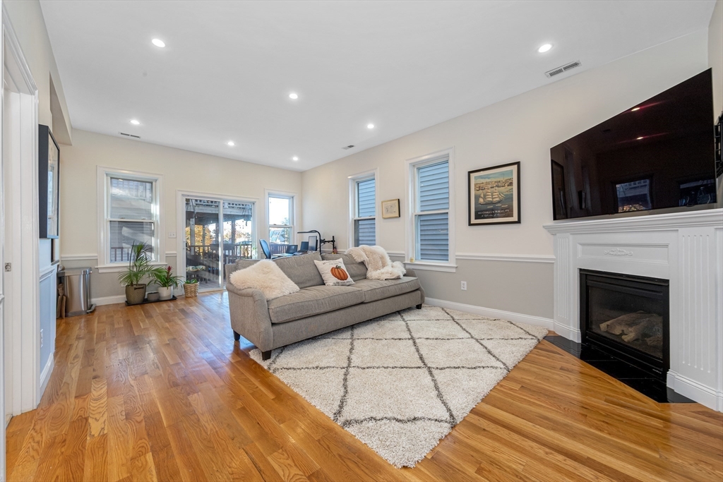 357 W Fourth St. # 2