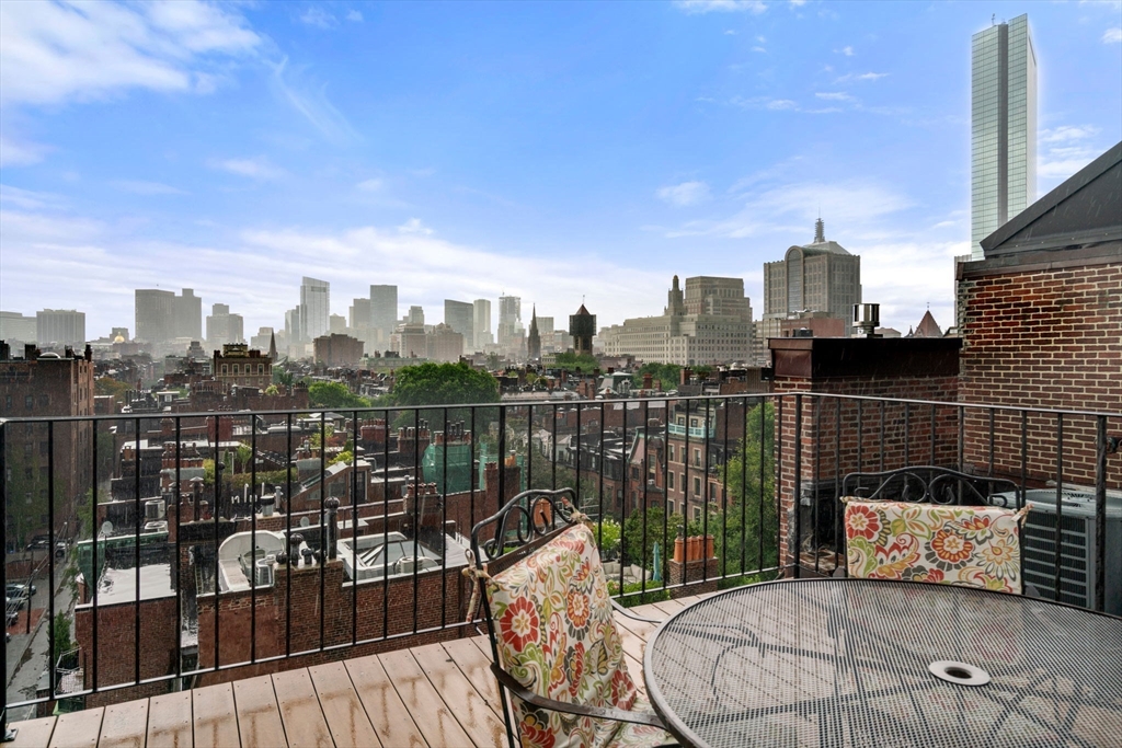 199 Marlborough # 303
