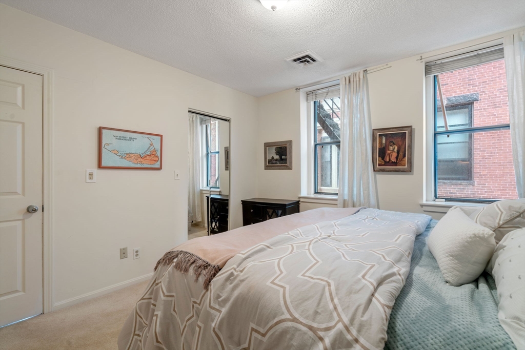199 Marlborough # 303