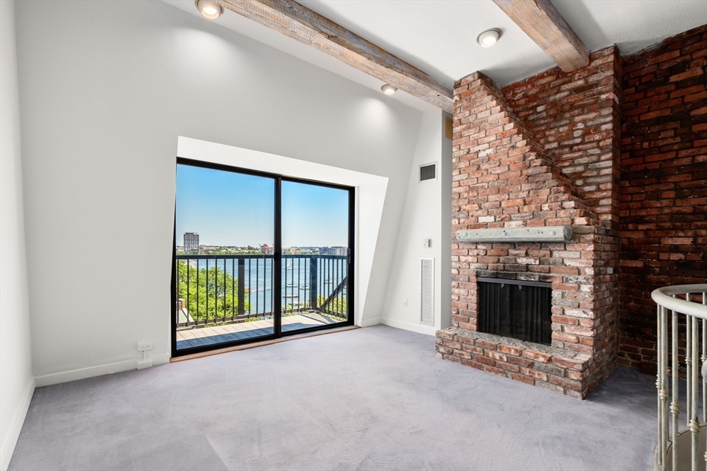 28 Atlantic Ave # 627 Unit: 527-627