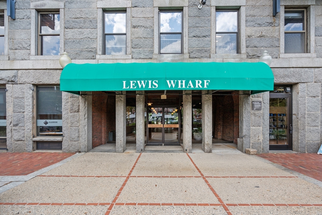 28 Atlantic Ave # 627 Unit: 527-627