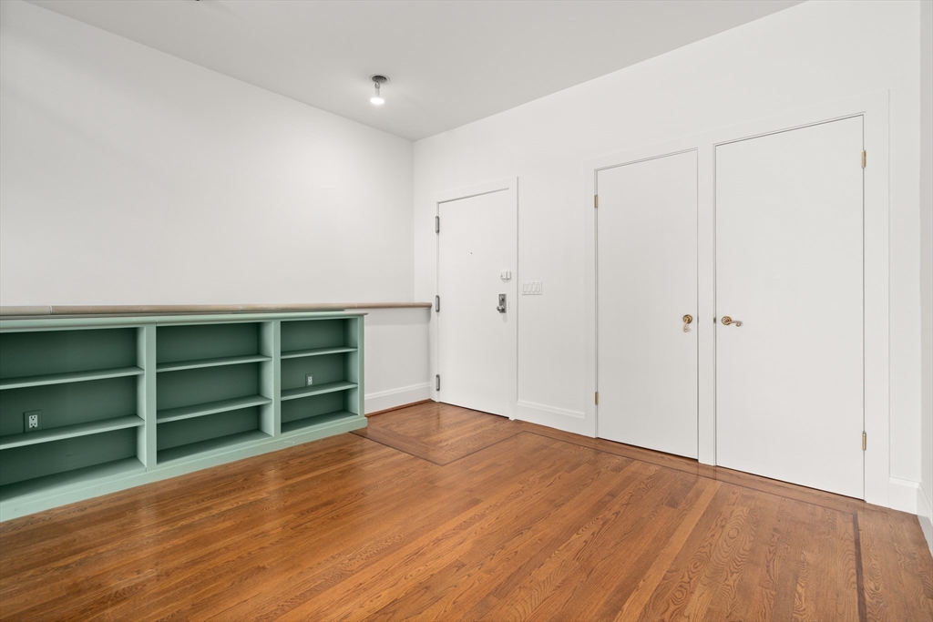 28 Atlantic Ave # 627 Unit: 527-627