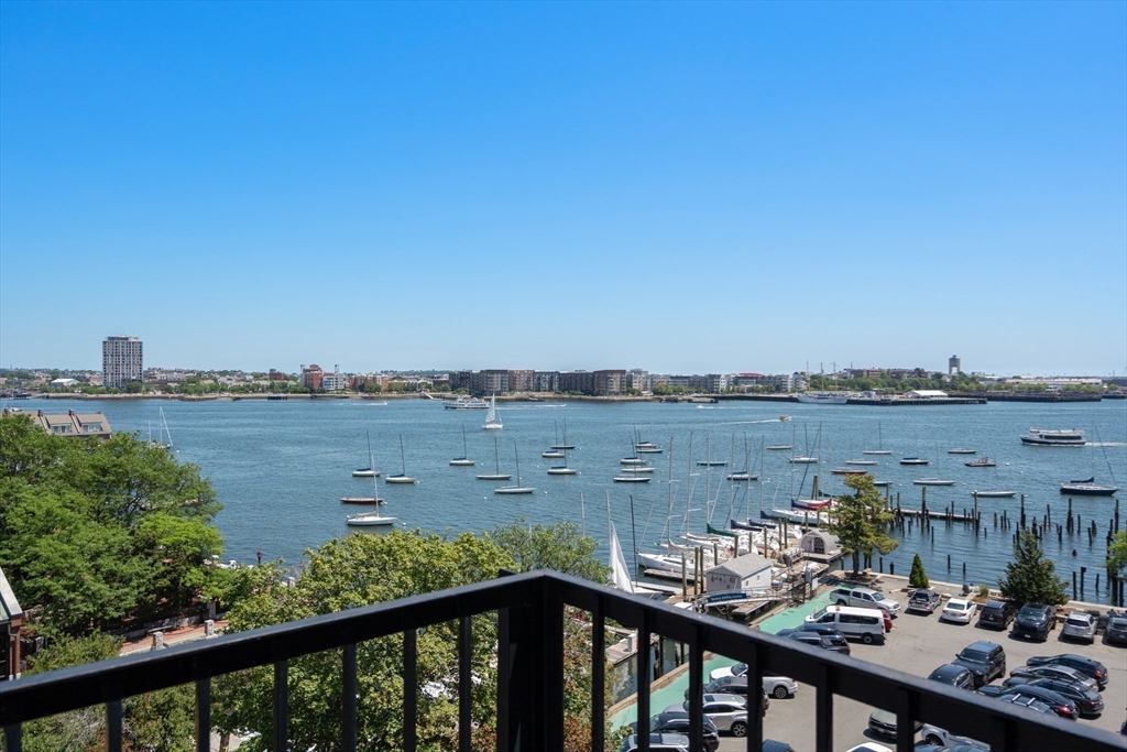 28 Atlantic Ave # 627 Unit: 527-627