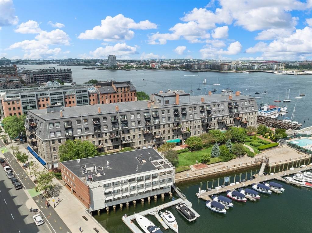 28 Atlantic Ave # 627 Unit: 527-627