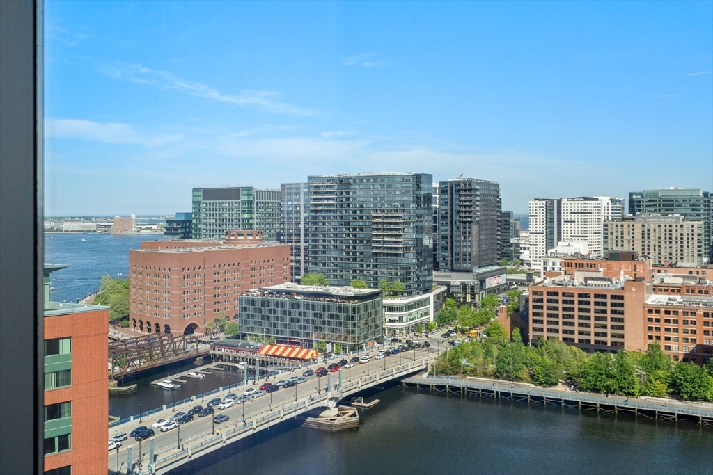 500 Atlantic Ave # 18P