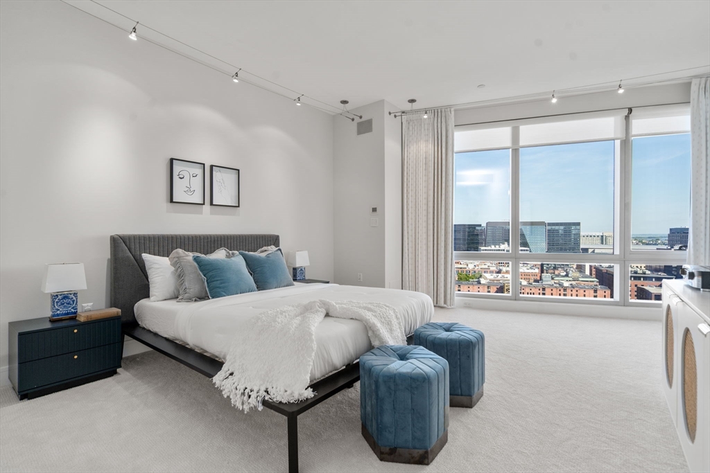 500 Atlantic Ave # 18P