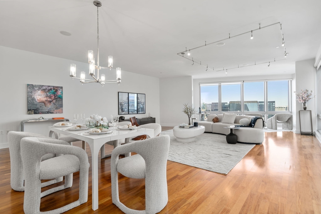 500 Atlantic Ave # 18P