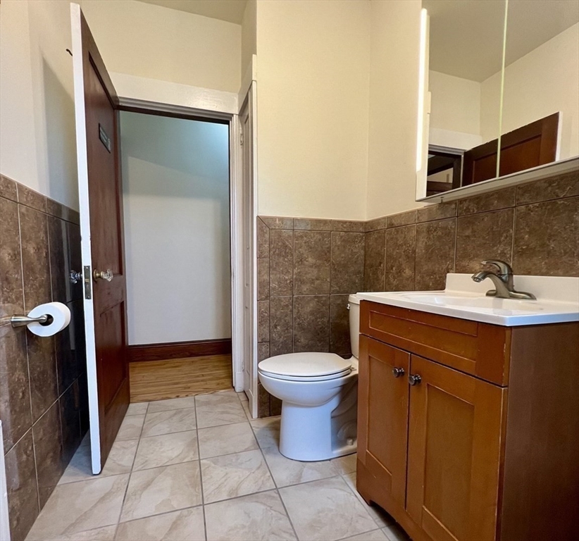 111 Russett Rd # 2