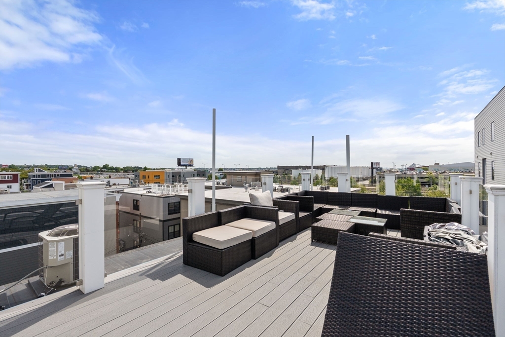 331 Chelsea St. # 1A