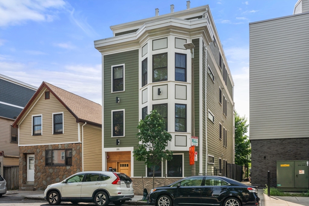 331 Chelsea St. # 1A