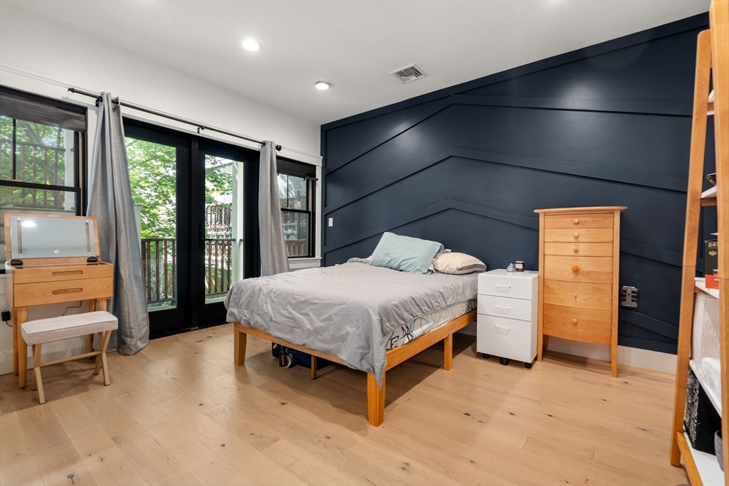 331 Chelsea St. # 1A