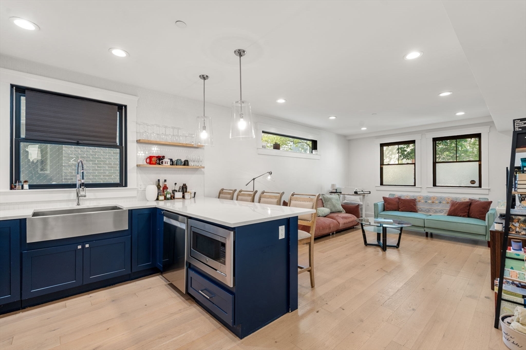 331 Chelsea St. # 1A