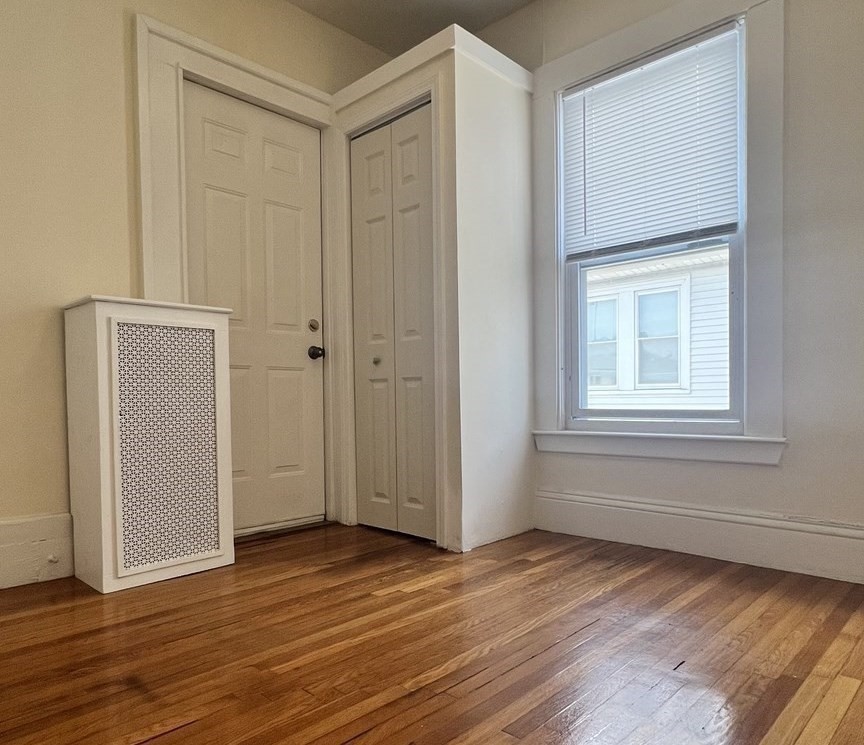 543 Broadway # 2F
