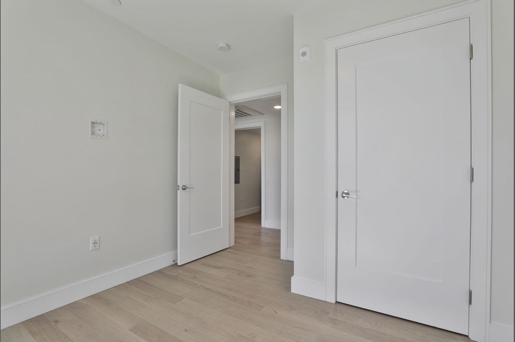 301 Border St. # 507A