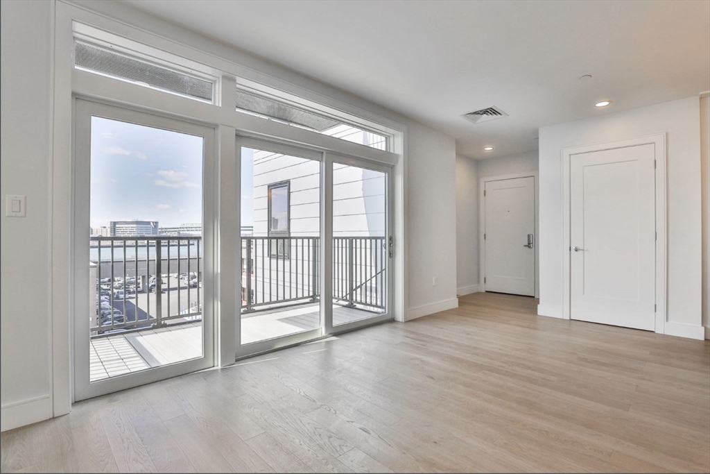 301 Border St. # 507A