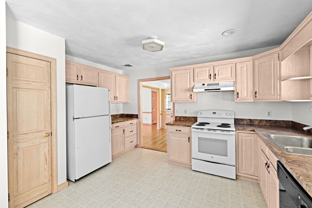 166 Carriage Lane