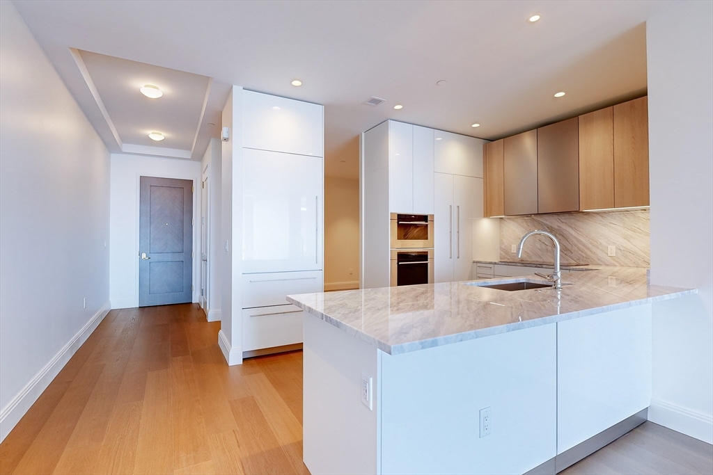 240 Devonshire Street # 5609