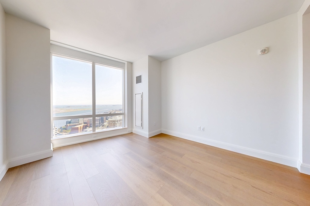 240 Devonshire Street # 5609