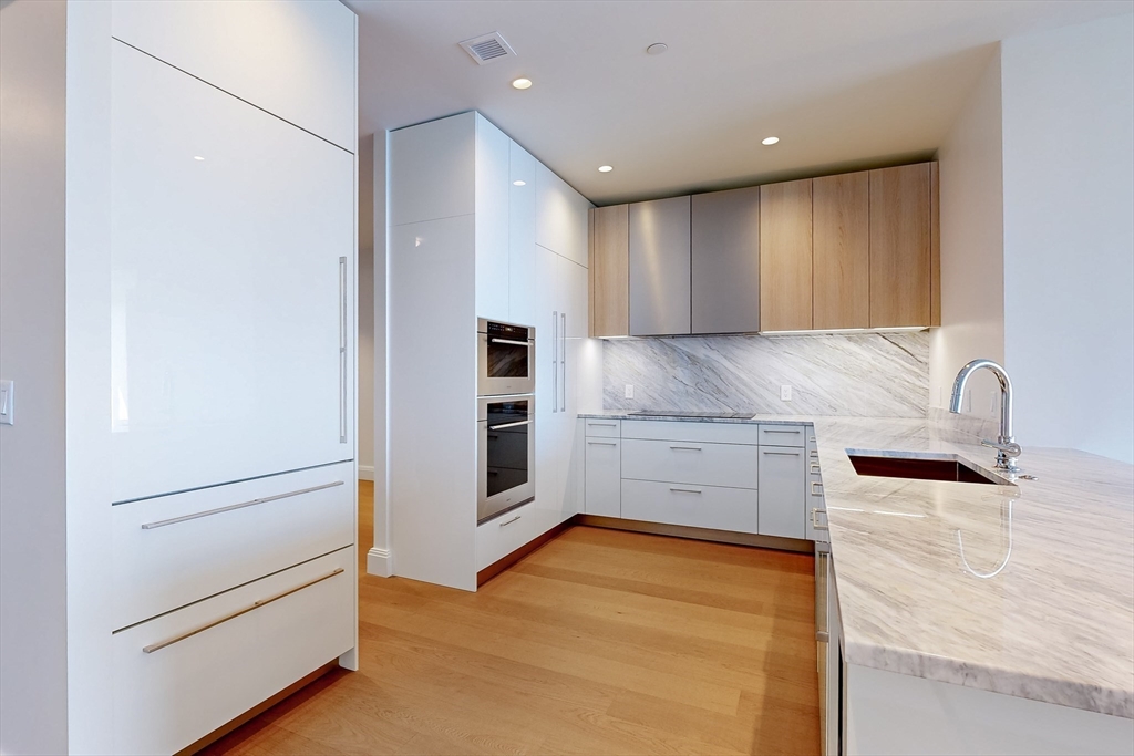240 Devonshire Street # 5609