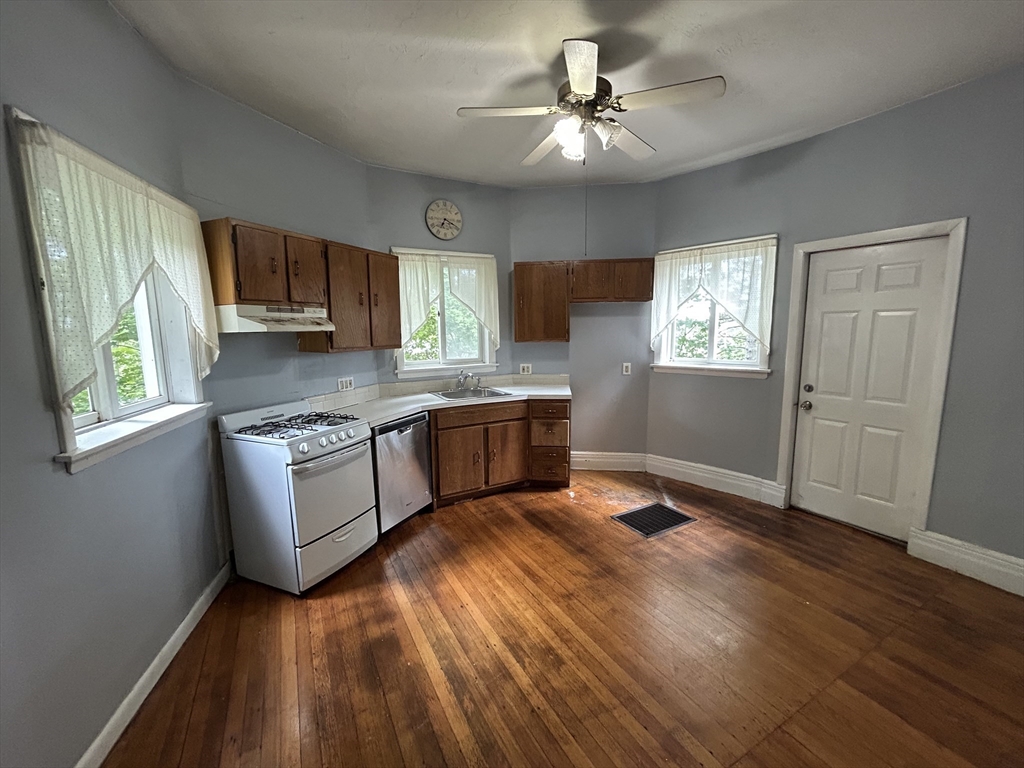 1 Grand View Ave # 1