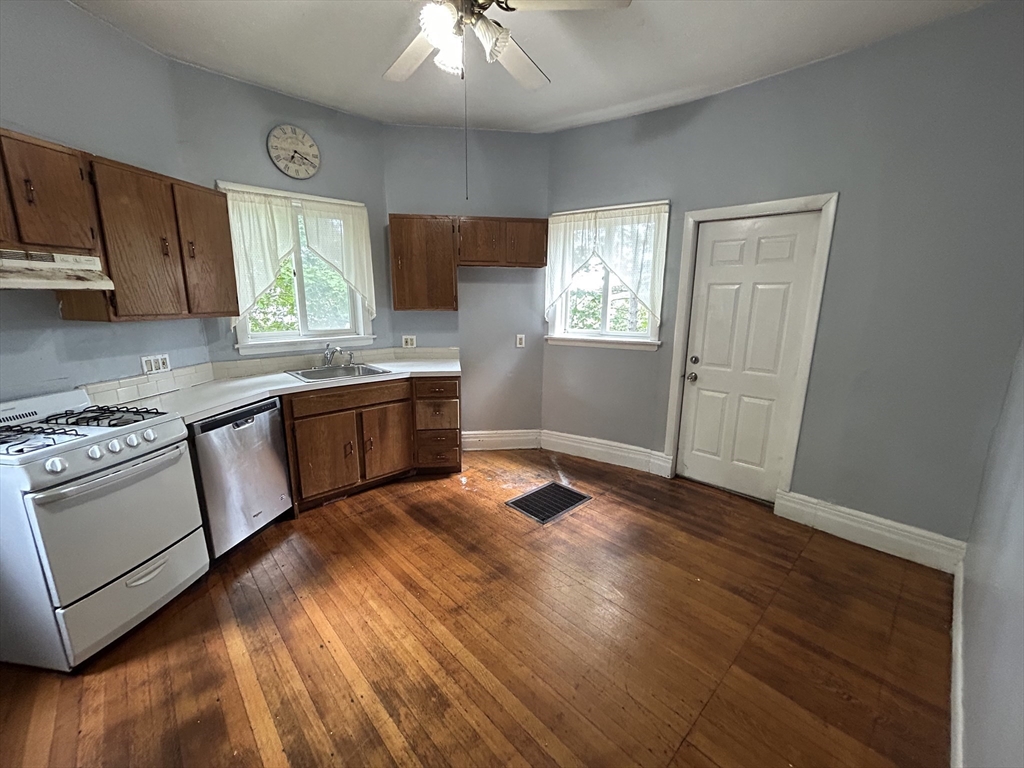 1 Grand View Ave # 1