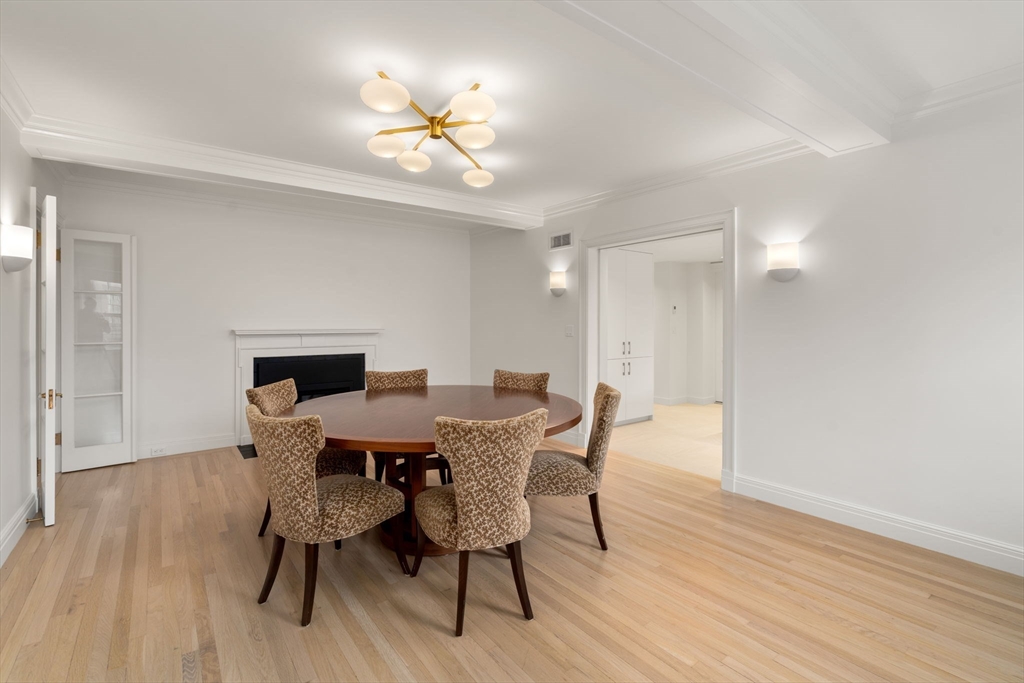 192 Commonwealth Ave # 6