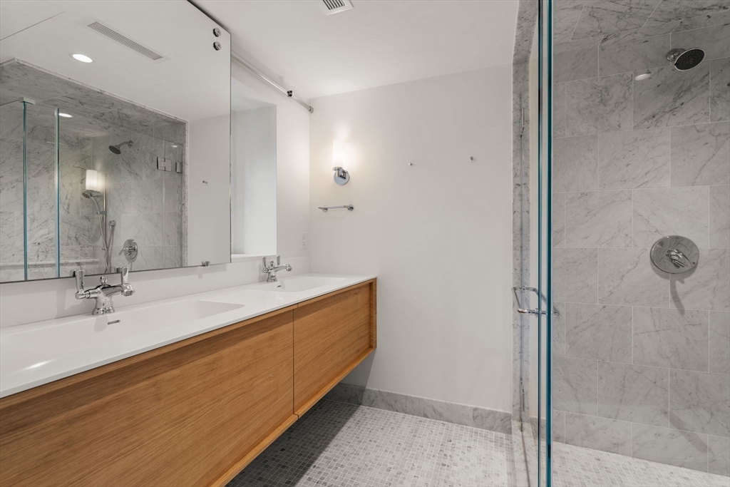 192 Commonwealth Ave # 6