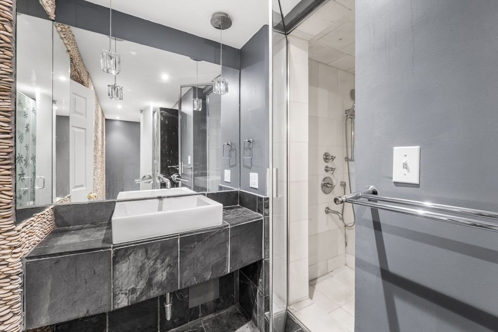 330 1/2 E St # 1