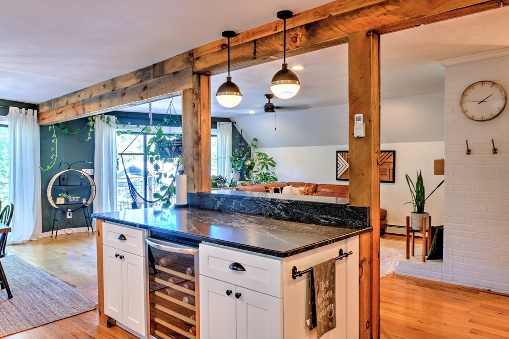 8 Sandy Beach Rd