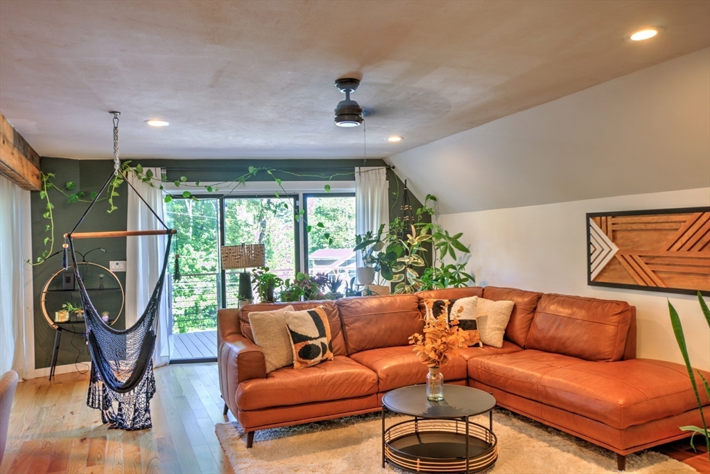 8 Sandy Beach Rd