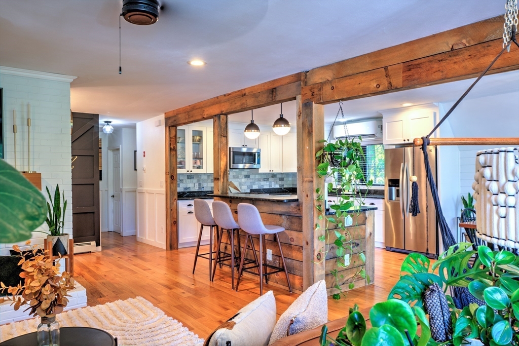 8 Sandy Beach Rd