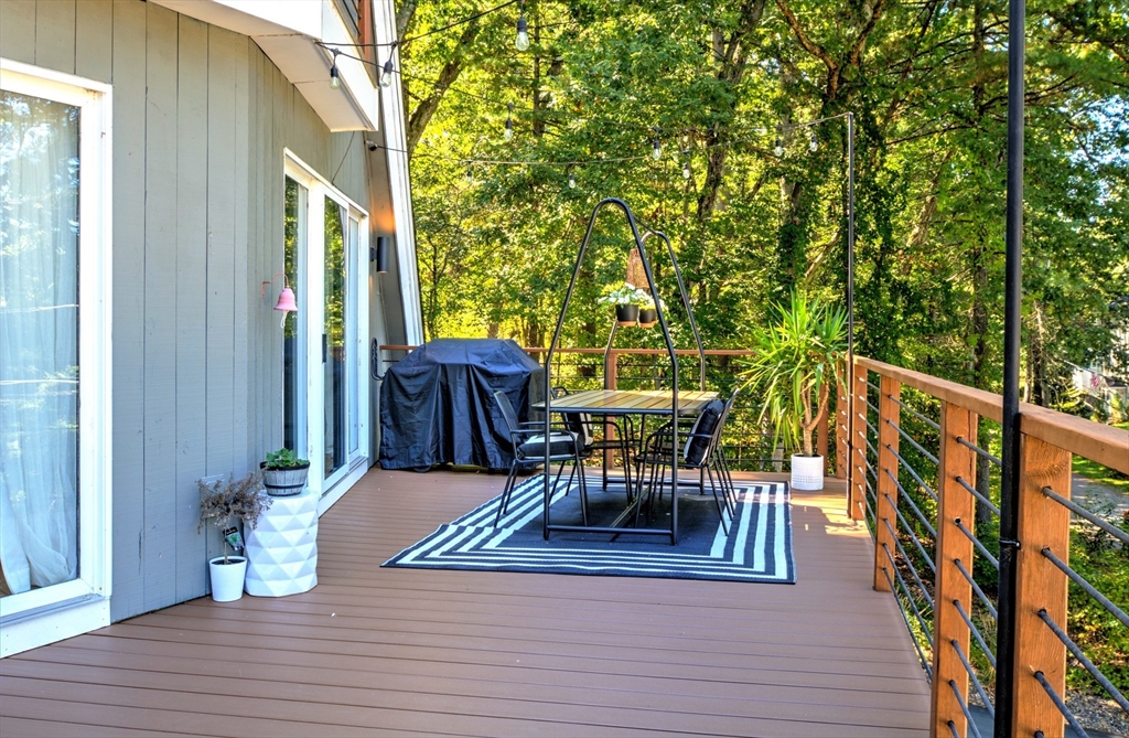 8 Sandy Beach Rd